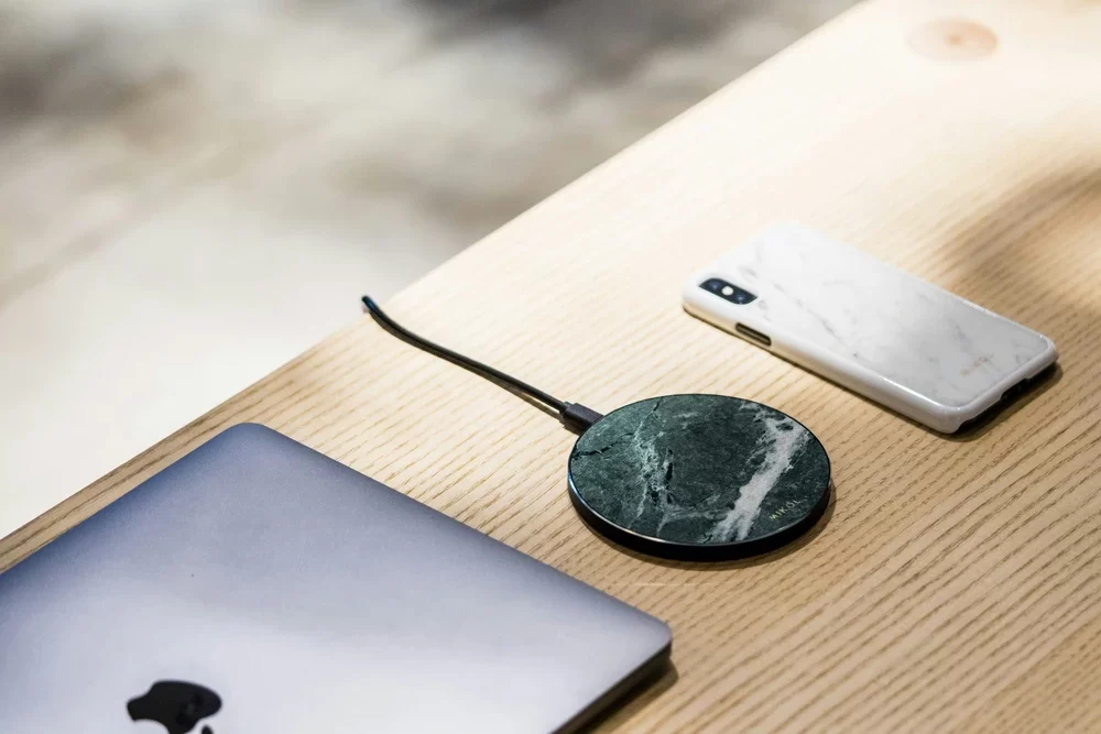 The Best Wireless Chargers for a Clutter-Free Space